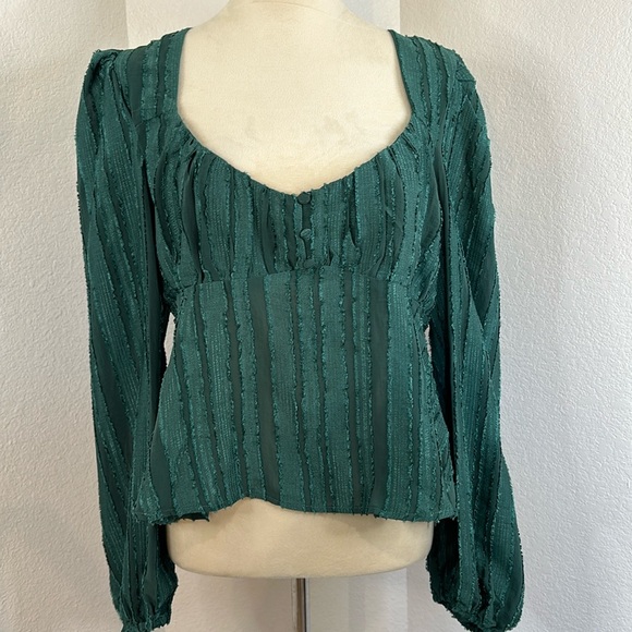 NWT Lulu’s Spread the Cheer Emerald Textured Square Neck Long Sleeve Top (L) - Picture 6 of 13